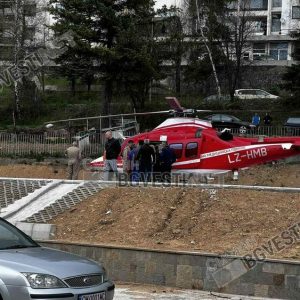 Въздушна линейка транспортира мъж с тежки изгаряния от волтова дъга