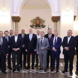 Министерският съвет демонстрира нов модел на управление – ускорение на нищото