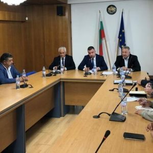 От Пътно управление -Смолян декларирали готовност за реакция при снеговалеж през следващите дни